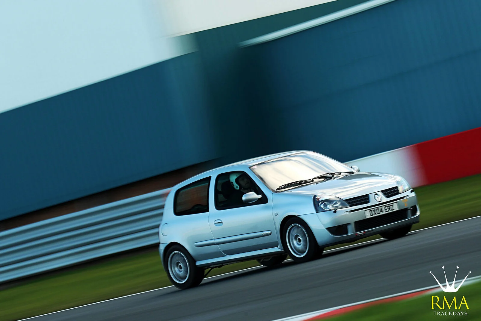 RenaultClioSilver-07.webp