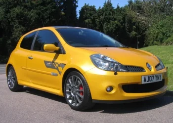 renaultsport_clio_197_r27_f1_team_liquid_yellow_002.webp