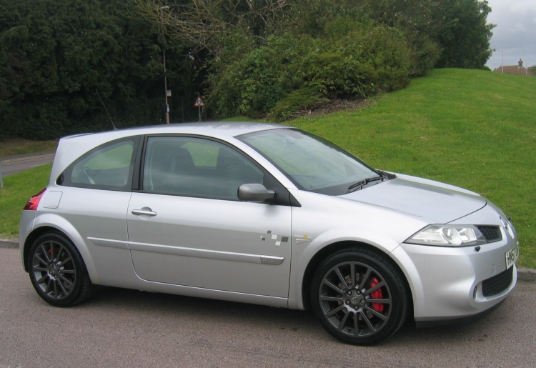 renaultsport_megane_r26_230_f1_team_silver_003.jpg