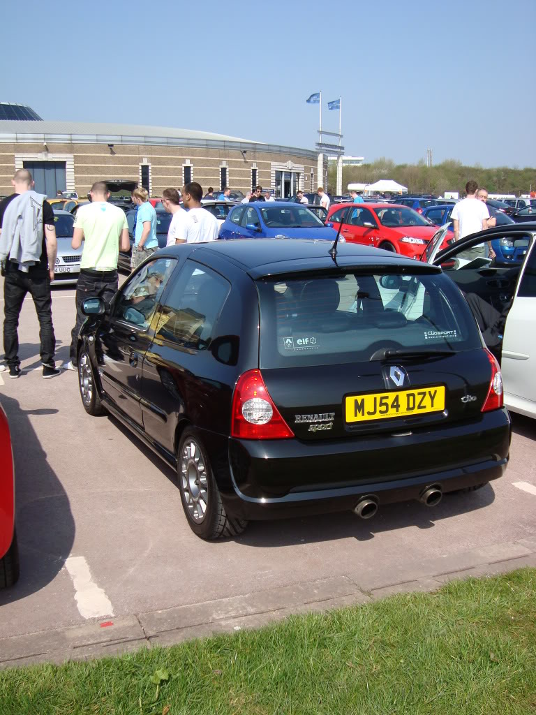 renaultsportmeet002.jpg