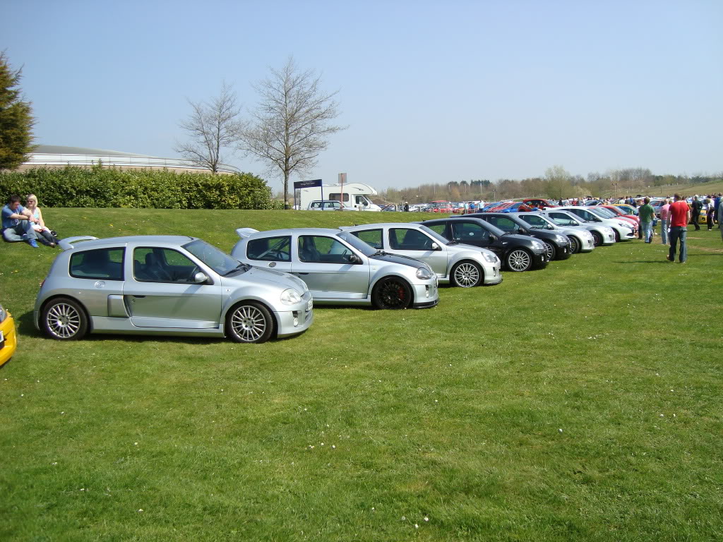 renaultsportmeet010.jpg