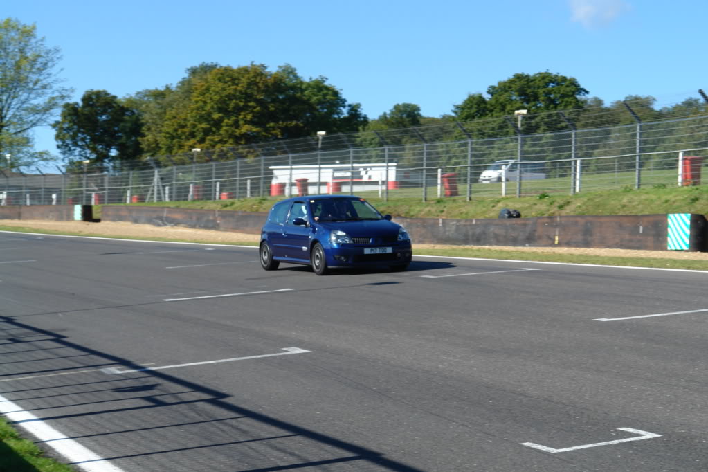 RenaultSportTrackdayBrandsHatchOct12040.jpg