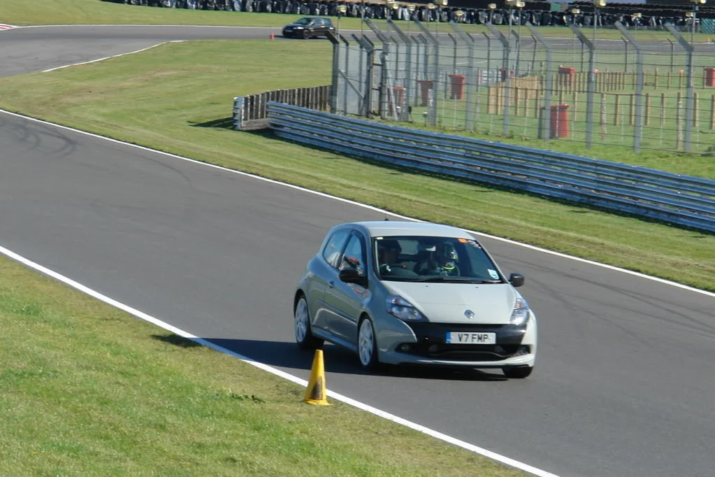 RenaultSportTrackdayBrandsHatchOct12046.webp
