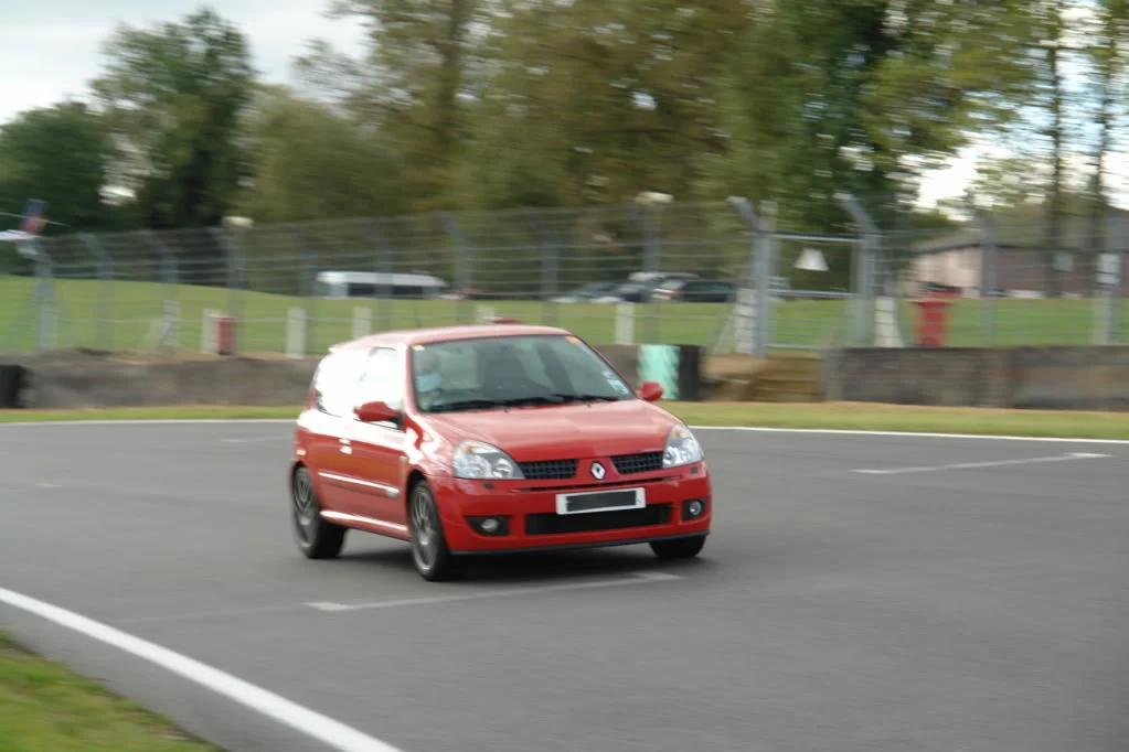 RenaultSportTrackdayBrandsHatchOct12102.webp