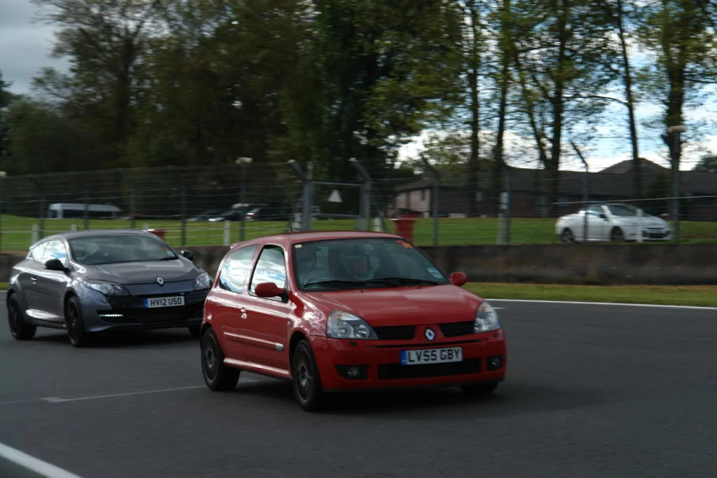 RenaultSportTrackdayBrandsHatchOct12104.webp