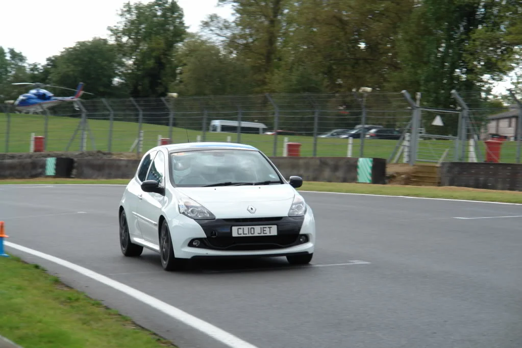RenaultSportTrackdayBrandsHatchOct12118.webp