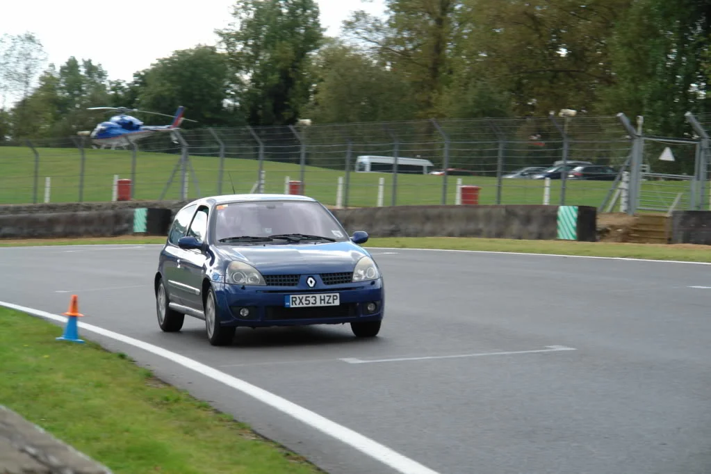 RenaultSportTrackdayBrandsHatchOct12119.webp