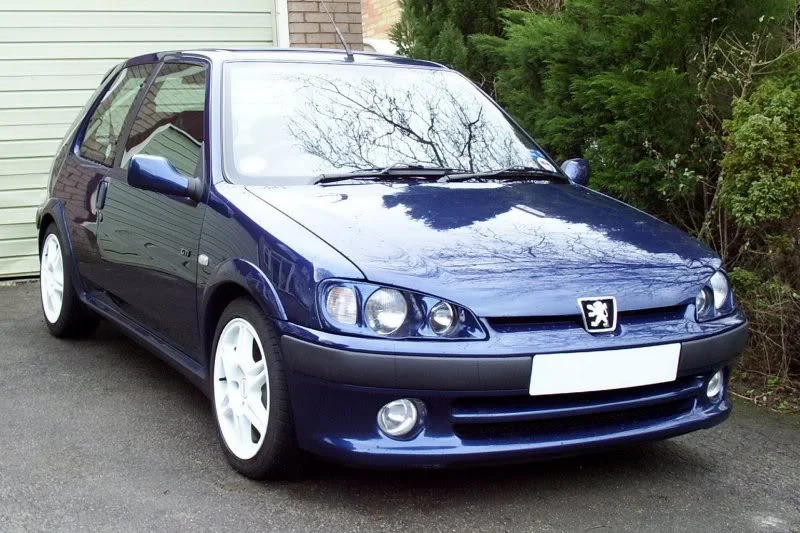 Rich-D_106_GTi_Front_Side_01.webp