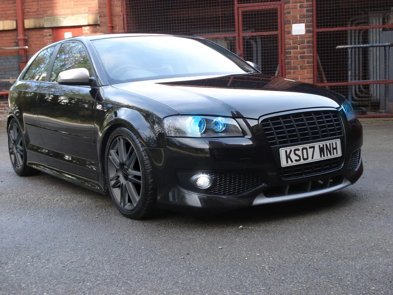 rrbarandcar0421.webp