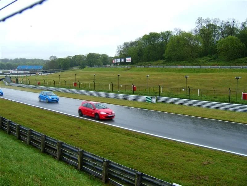 rstrackday14thmaybrandshatch021Medi.webp