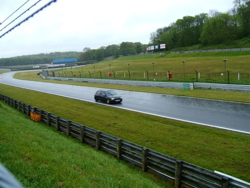 rstrackday14thmaybrandshatch023Medi.webp