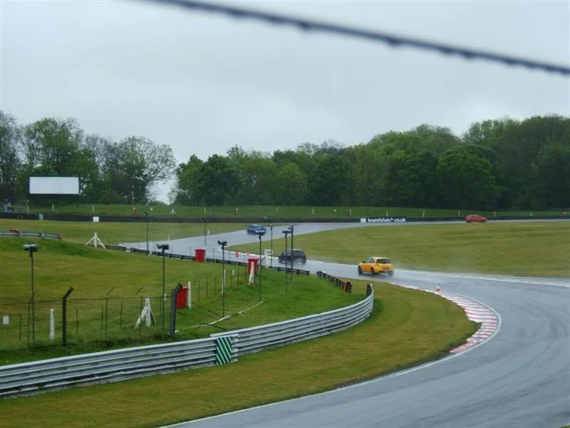 rstrackday14thmaybrandshatch027Medi.webp
