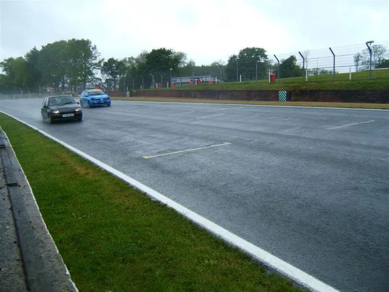 rstrackday14thmaybrandshatch028Medi.webp