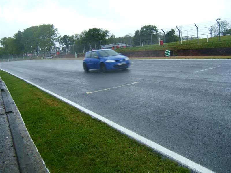 rstrackday14thmaybrandshatch029Medi.webp