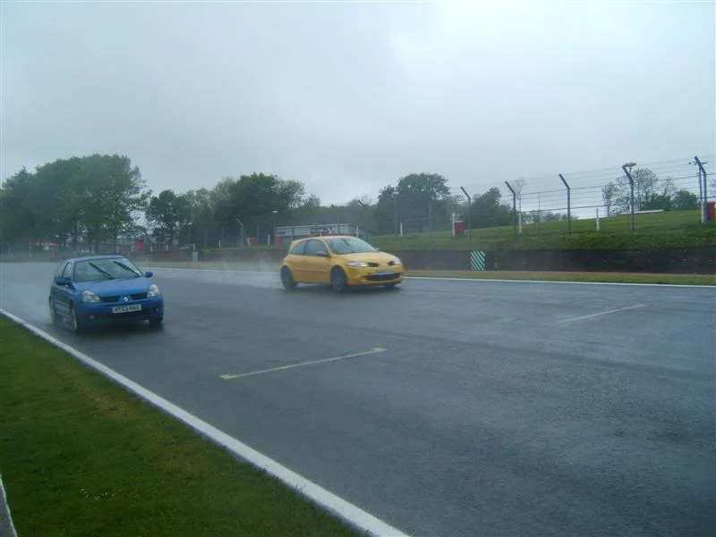 rstrackday14thmaybrandshatch042Medi.webp
