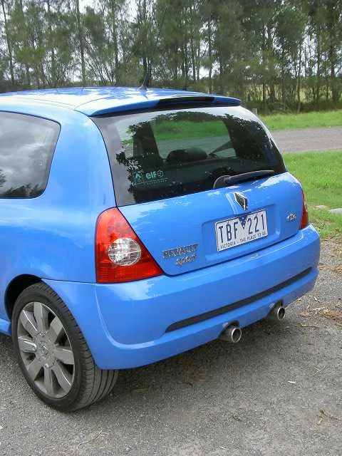 rt.i.renault.clio.renaultsport.182.blue.rear.webp