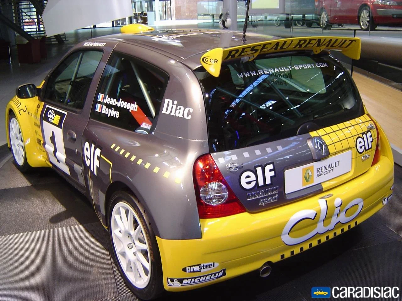 S0-Clio-RS-Super-1600-3-4-ARRIERE-photo58884-66596.webp