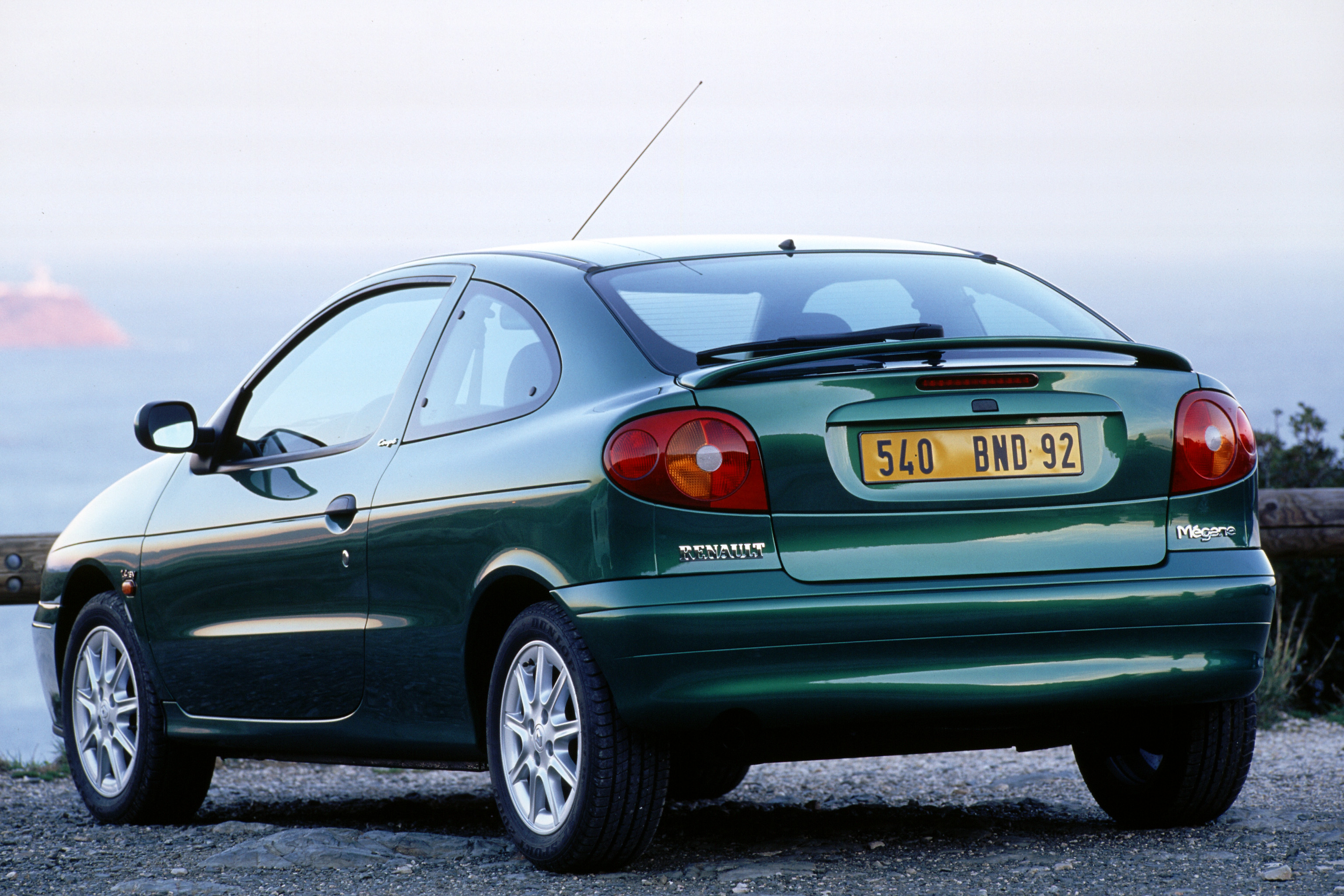 S0-modele--renault-megane-coupe.jpg