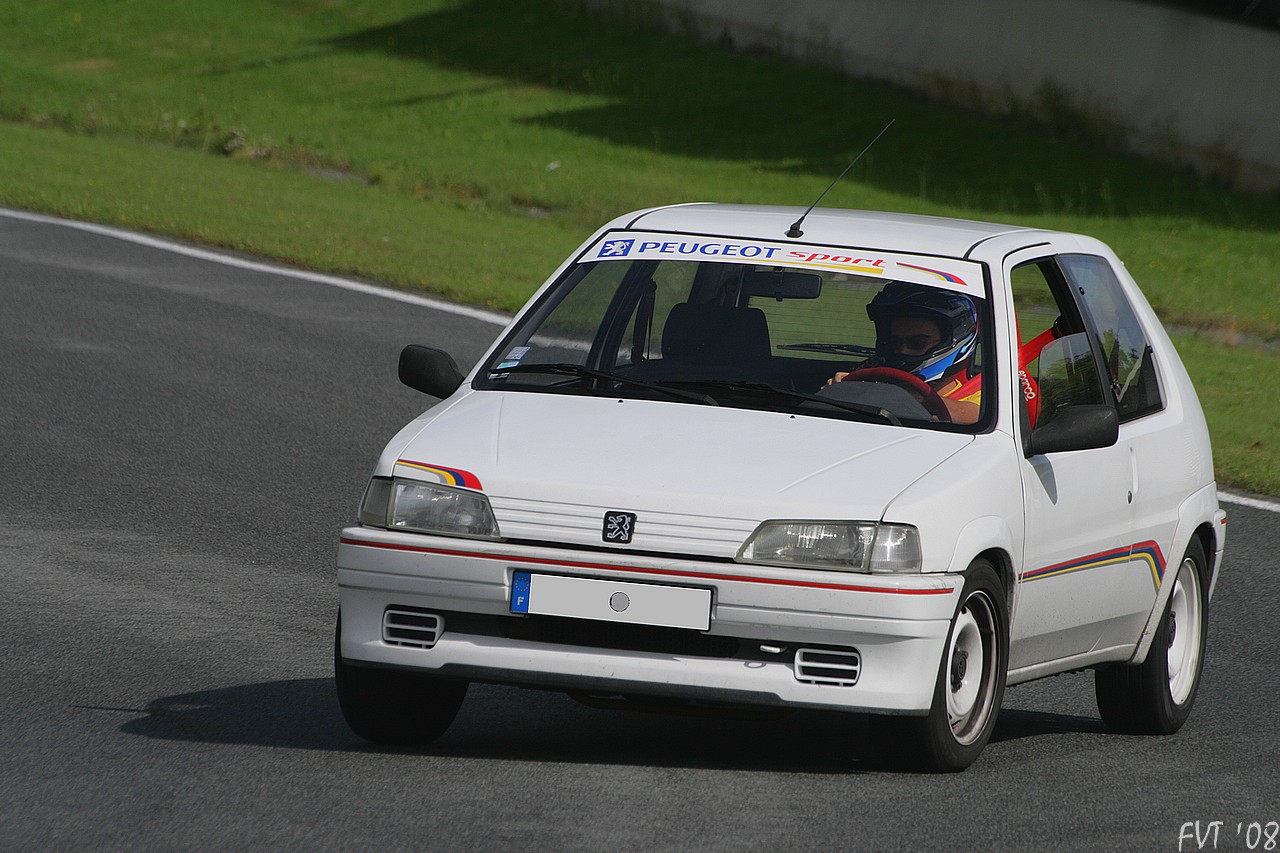 S0-Photos-du-jour-Peugeot-106-Rallye-1-113158.jpg