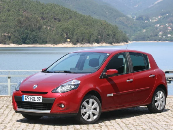 S7-modele--renault-clio-3.webp
