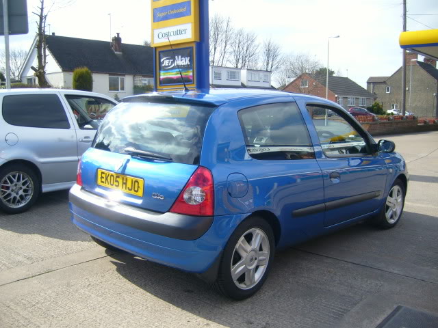 S7003699.jpg S7003699.jpg