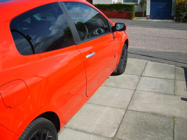 S8000584.jpg