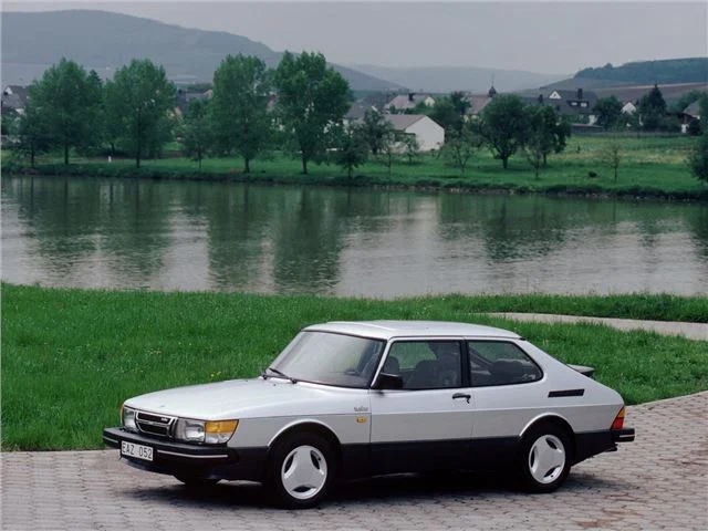 Saab%20900%20Turbo%20(2).webp