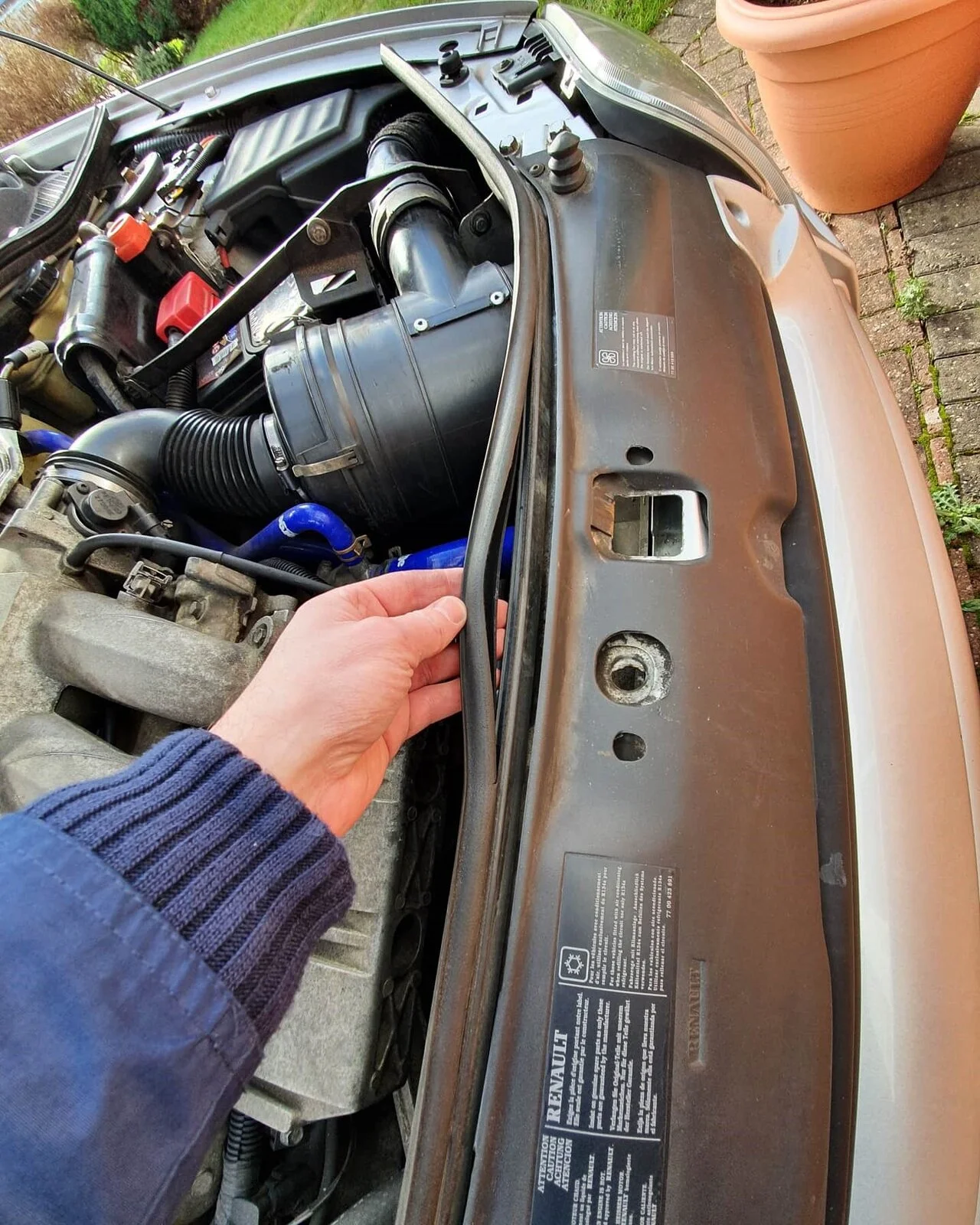 SEAL & AIRBOX STRAP.webp