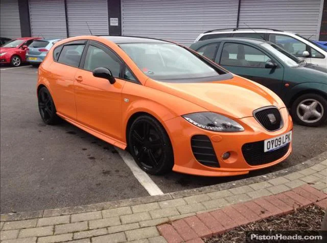 seat-leon-S385359-3.webp