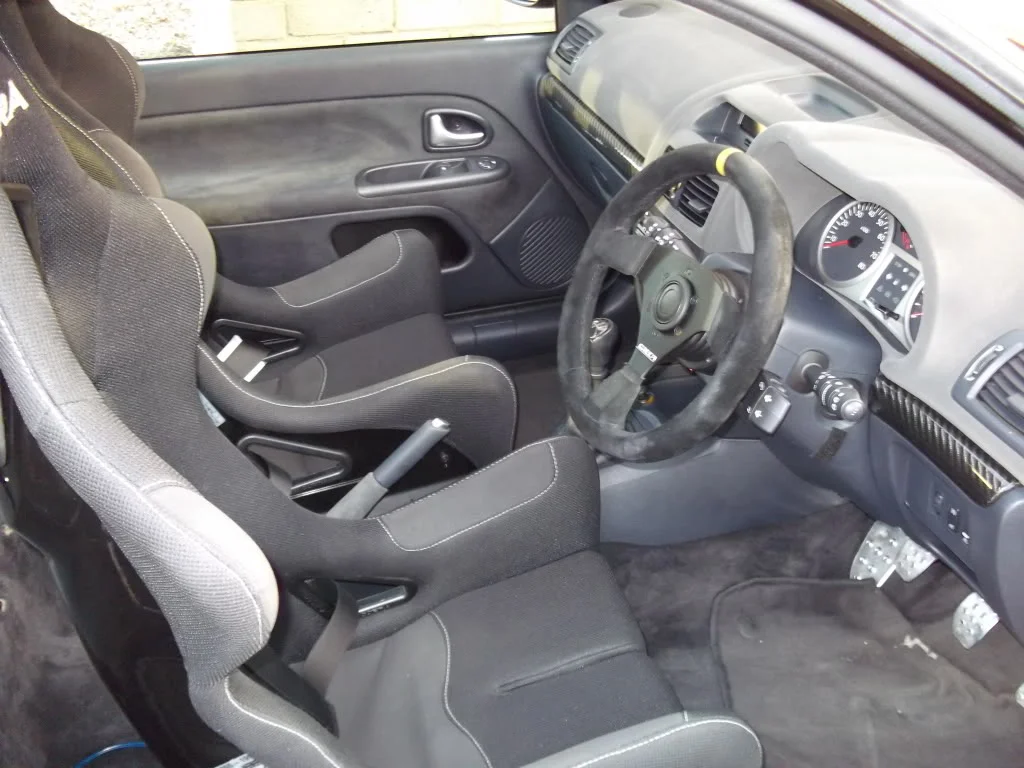 seats002-1.webp