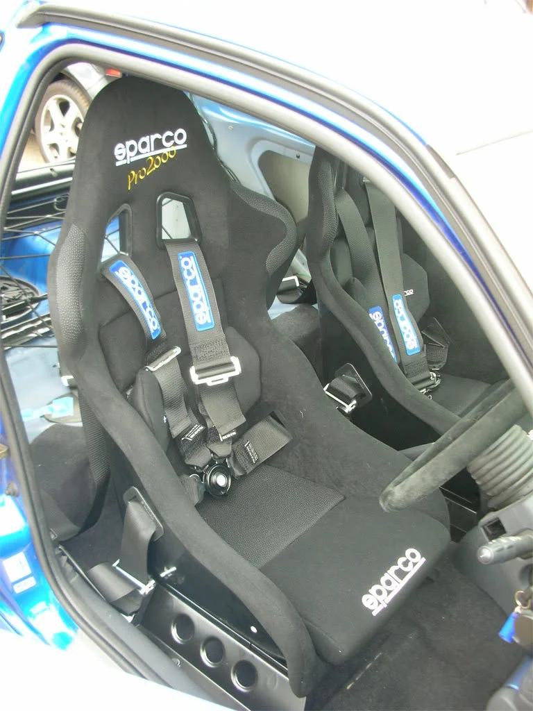 seats_front_full.webp