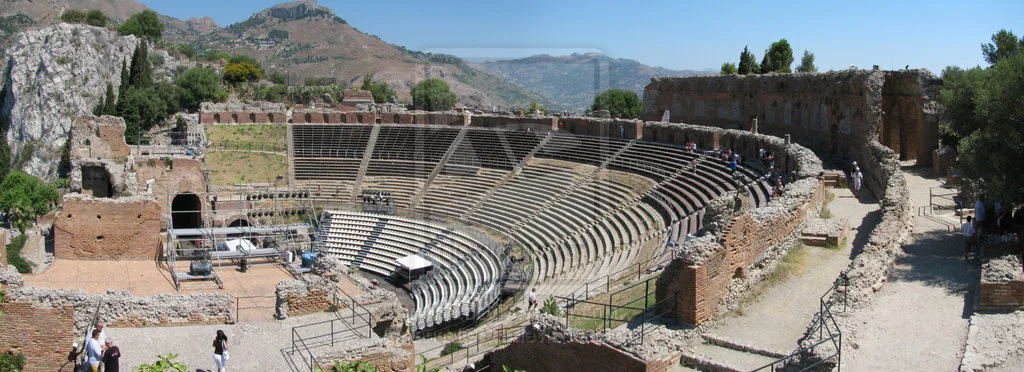 Sicily__s_Coliseum_by_iansalter91.webp