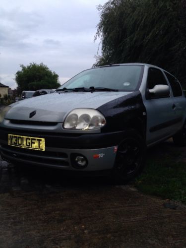 silverclio2_zpse7e7fa5c.jpg