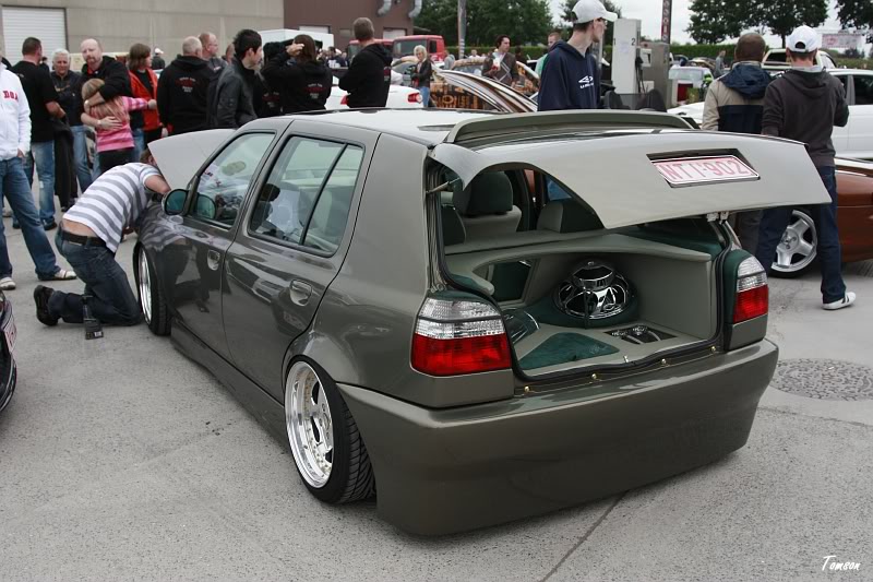 sized_twa123.jpg
