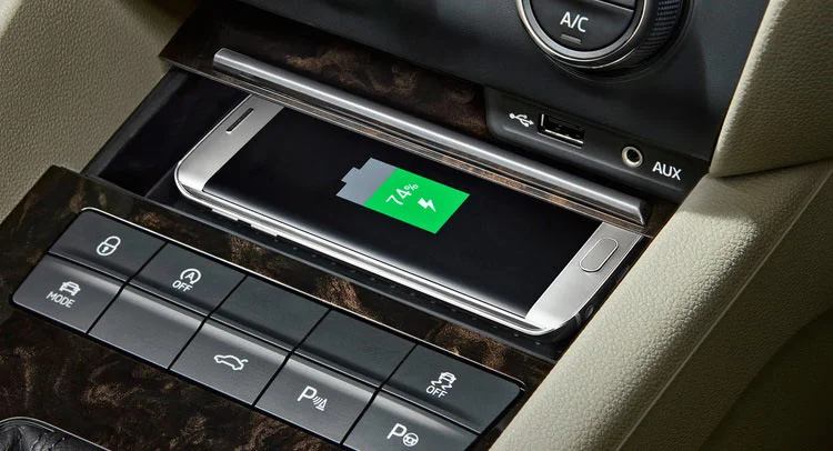 skoda-wireless-phone-charging-2.webp