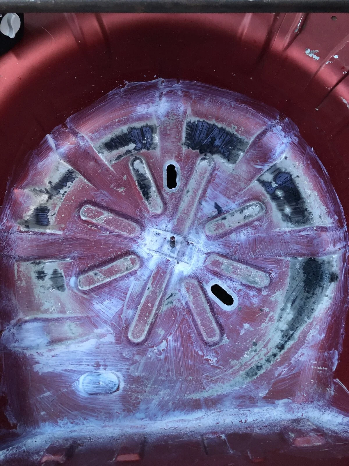 Spare_wheel_well_treatment_(1).webp
