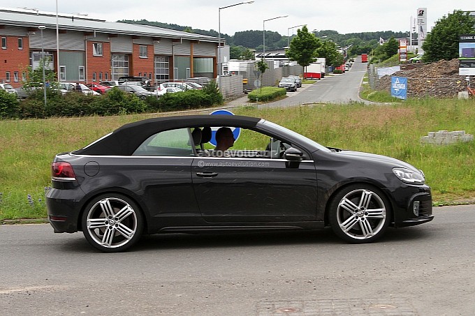 spyshots-volkswagen-golf-r-cabriolet-medium_7.jpg