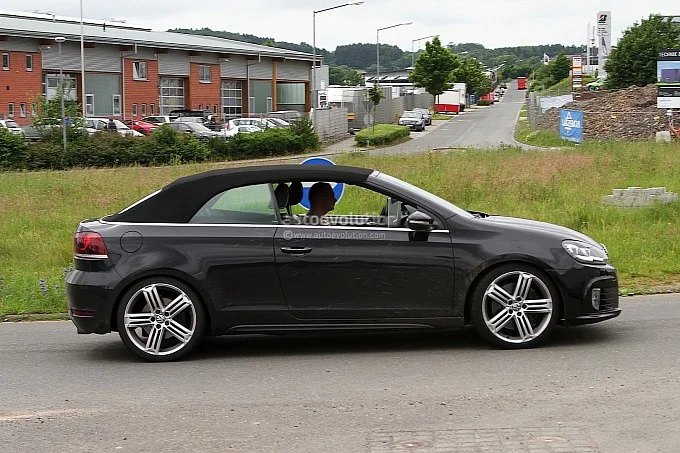 spyshots-volkswagen-golf-r-cabriolet-medium_7.webp