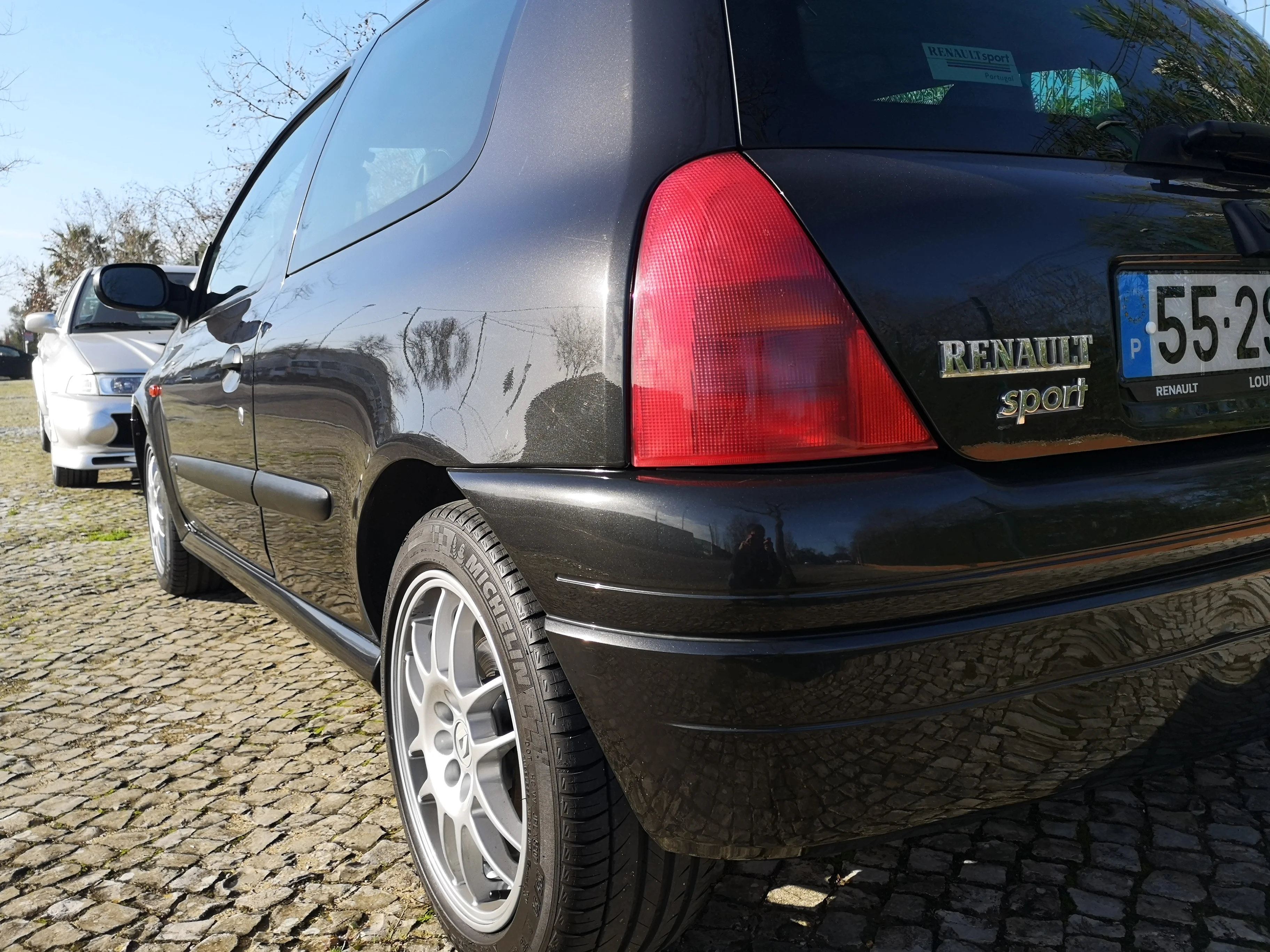 sq4IMvN.webp