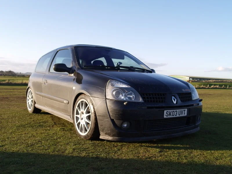 StAndrewsDirtyClioJan09003.webp