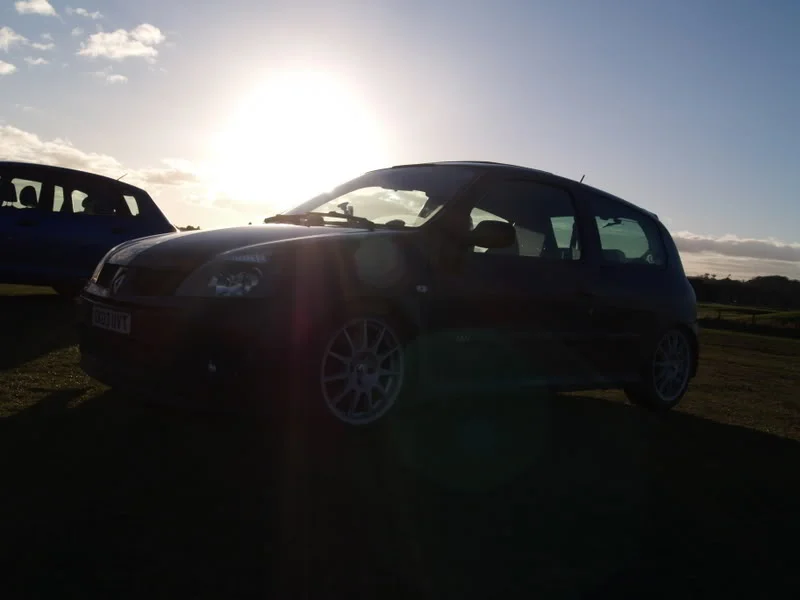 StAndrewsDirtyClioJan09005.webp