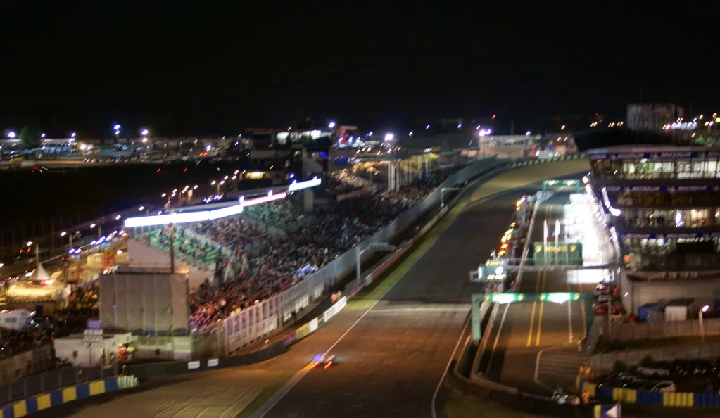 Startfinishstrightnight.webp