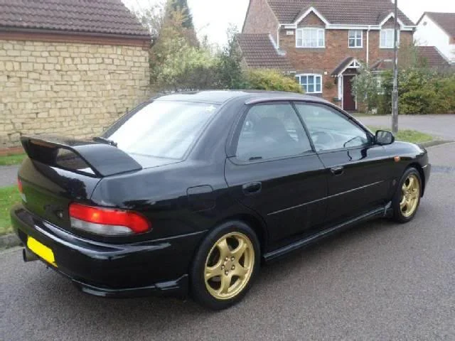 subaru-impreza-saloon-1857410919-640x480.webp