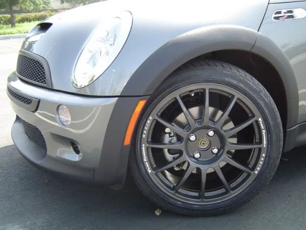 Team_Dynamics_Pro_Race_1_Anthracite_supersulli_close.webp