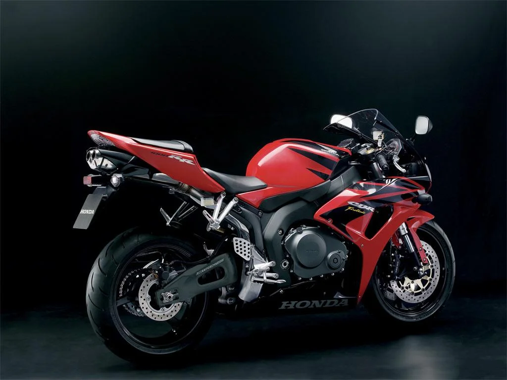 tech%20bikes%202006%20honda%20cbr%20fireblade%208.webp