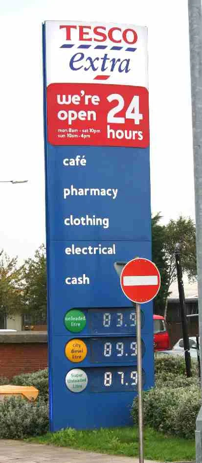 Tesco_petrol_prices_october_2006.webp
