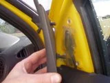 th_Clio197doorpanelremoval006.webp
