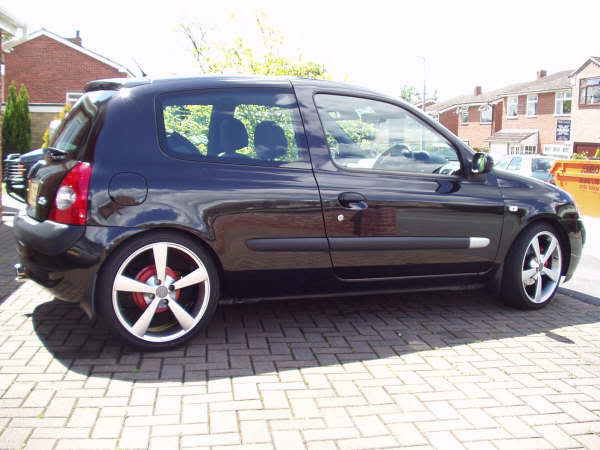 TheOldBus.jpg TheOldBus.jpg