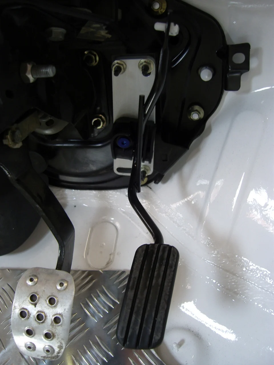 throttle_pedal_fitted3.webp
