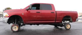 tiny-wheels-on-big-pickup-Truck.webp